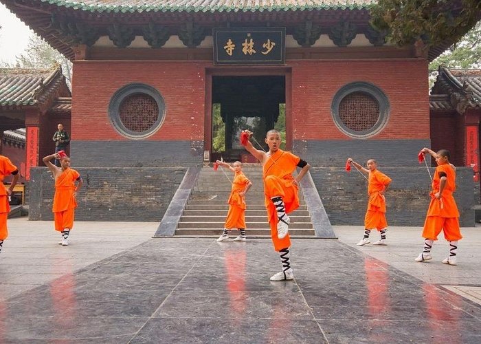 Shaolin & Longmen from Xi'an by Train – Shaolin Temple tour